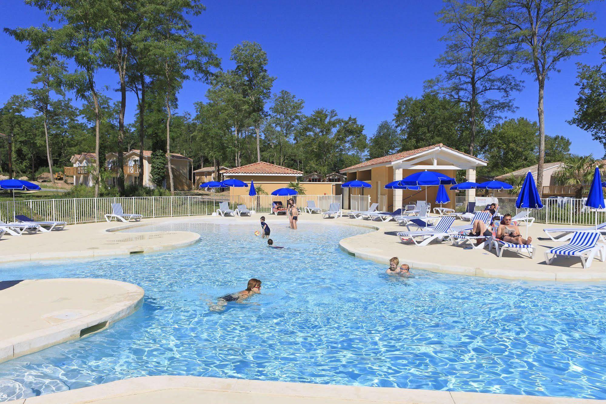 Vacanceole - Le Domaine Du Golf D'Albret Barbaste Kültér fotó