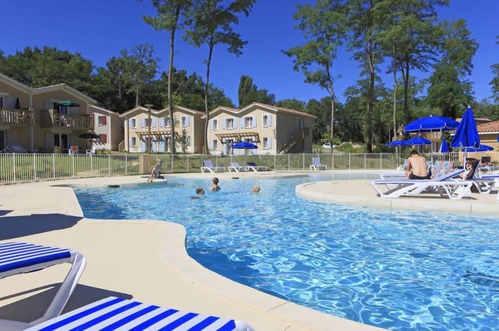 Vacanceole - Le Domaine Du Golf D'Albret Barbaste Kültér fotó